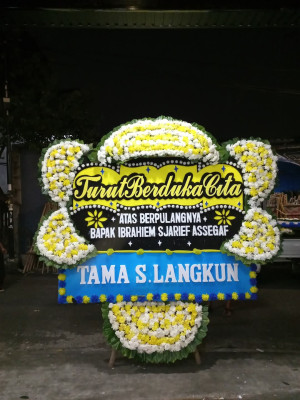 Papan Bunga Duka di Candisari